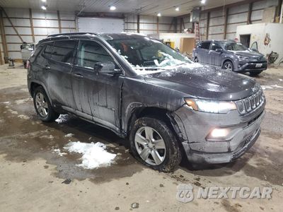 Czwarte zdjęcie samochodu z boku: 2022 JEEP COMPASS LATITUDE VIN:3C4NJDBBXNT216084 - miniatura
