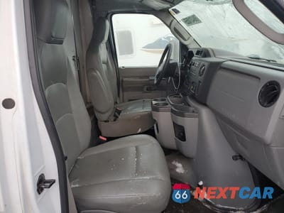 Zdjęcie 10 z 13 samochodu: 2019 FORD ECONOLINE E450 SUPER DUTY CUTAWAY VAN VIN:1FDXE4FS5KDC01125 - miniatura