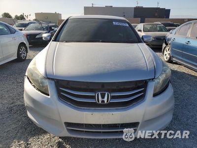 Piąte zdjęcie samochodu w środku: 2011 HONDA ACCORD LX VIN:1HGCP2F39BA071055 - miniatura