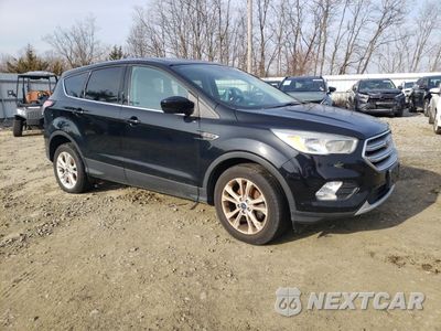 Czwarte zdjęcie samochodu z boku: 2017 FORD ESCAPE SE VIN:1FMCU0GD2HUD08412 - miniatura