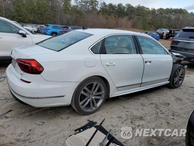 Trzecie zdjęcie samochodu z tyłu: 2017 VOLKSWAGEN PASSAT R-LINE VIN:1VWDT7A38HC000216 - miniatura