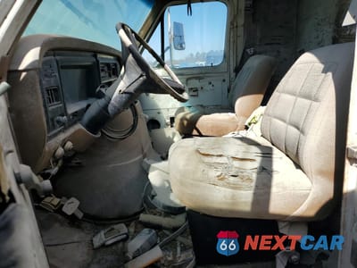 Zdjęcie 7 z 12 samochodu: 1990 FORD ECONOLINE E350 CUTAWAY VAN VIN:1FDKE37H3LHB80230 - miniatura