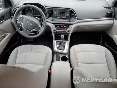 Zdjęcie 8 z 15 samochodu: 2017 HYUNDAI ELANTRA SE VIN:5NPD74LF0HH095405 - miniatura