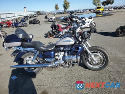 2000 HONDA GL1500 CF 1HFSC411XYA100147 - główne zdjęcie licytacji z USA - miniatura