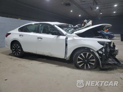 Czwarte zdjęcie samochodu z boku: 2018 NISSAN ALTIMA 2.5 VIN:1N4AL3AP8JC134897 - miniatura