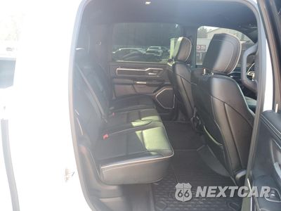 Zdjęcie 11 z 15 samochodu: 2020 RAM 1500 LARAMIE VIN:1C6SRFJT9LN287055 - miniatura