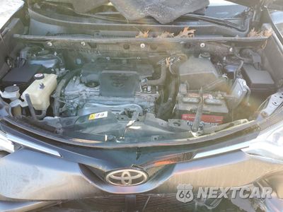 Zdjęcie 13 z 16 samochodu: 2017 TOYOTA RAV4 XLE VIN:JTMWFREVXHD094328 - miniatura