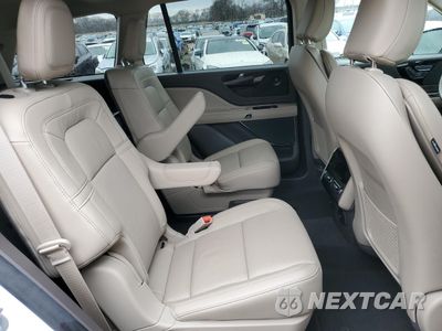 Zdjęcie 10 z 14 samochodu: 2022 LINCOLN AVIATOR RESERVE VIN:5LM5J7WCXNGL21676 - miniatura