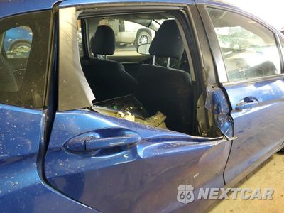 Zdjęcie 11 z 16 samochodu: 2015 HONDA FIT LX VIN:3HGGK5H53FM758430 - miniatura