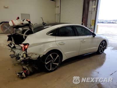 Trzecie zdjęcie samochodu z tyłu: 2022 HYUNDAI SONATA SEL PLUS VIN:5NPEJ4J28NH136090 - miniatura