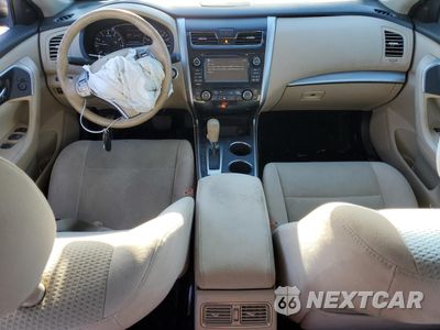 Zdjęcie 8 z 13 samochodu: 2015 NISSAN ALTIMA 2.5 VIN:1N4AL3AP4FC112029 - miniatura