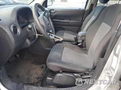 Zdjęcie 7 z 13 samochodu: 2013 JEEP COMPASS VIN:1C4NJDAB2DD277791 - miniatura