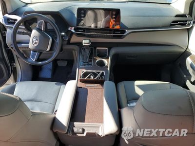Zdjęcie 8 z 15 samochodu: 2021 TOYOTA SIENNA XLE VIN:5TDYRKEC7MS006131 - miniatura