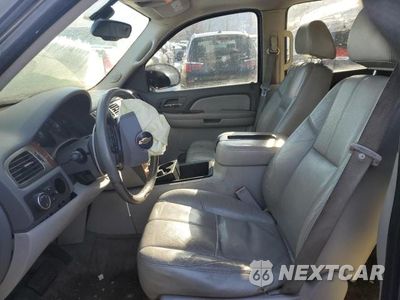 Zdjęcie 7 z 13 samochodu: 2007 CHEVROLET TAHOE K1500 VIN:1GNFK13077J153914 - miniatura