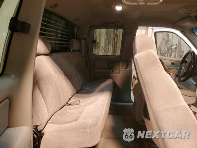 Zdjęcie 11 z 14 samochodu: 2002 CHEVROLET SILVERADO C1500 VIN:2GCEC19T821372810 - miniatura