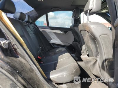 Zdjęcie 11 z 14 samochodu: 2010 MERCEDES-BENZ C 300 4MATIC VIN:WDDGF8BB2AR131072 - miniatura