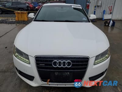 Piąte zdjęcie samochodu w środku: 2009 AUDI A5 QUATTRO VIN:WAUDK78T09A014925 - miniatura