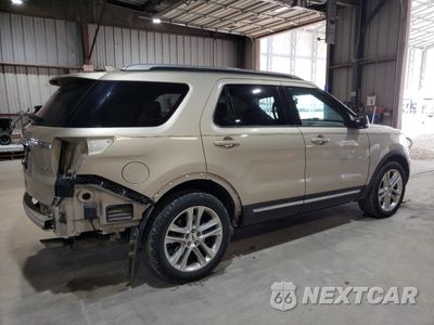 Trzecie zdjęcie samochodu z tyłu: 2017 FORD EXPLORER XLT VIN:1FM5K8D87HGD39044 - miniatura