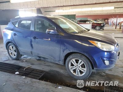 Czwarte zdjęcie samochodu z boku: 2013 HYUNDAI TUCSON GLS VIN:KM8JU3AC0DU548996 - miniatura