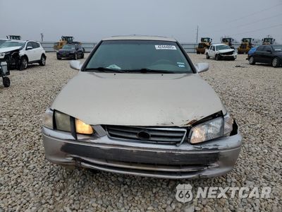 Piąte zdjęcie samochodu w środku: 2000 TOYOTA CAMRY CE VIN:JT2BF22K2Y0251219 - miniatura