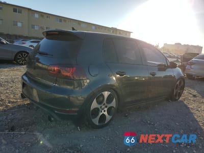 Trzecie zdjęcie samochodu z tyłu: 2011 VOLKSWAGEN GTI VIN:WVWGV7AJ2BW261887 - miniatura