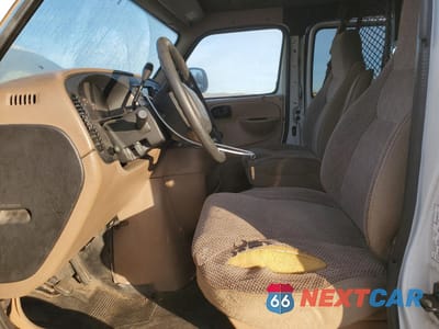 Zdjęcie 7 z 13 samochodu: 2000 DODGE RAM VAN B3500 VIN:2B7KB31Y4YK148252 - miniatura