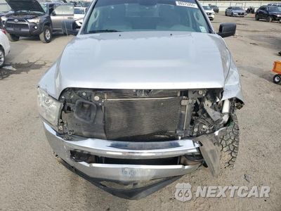 Zdjęcie 11 z 13 samochodu: 2013 RAM 2500 ST VIN:3C6UR5CL1DG536393 - miniatura