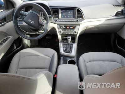 Zdjęcie 8 z 12 samochodu: 2017 HYUNDAI ELANTRA SE VIN:5NPD84LF7HH011450 - miniatura