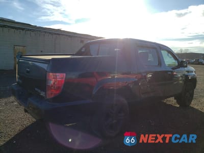 Trzecie zdjęcie samochodu z tyłu: 2011 HONDA RIDGELINE RTL VIN:5FPYK1F53BB008370 - miniatura