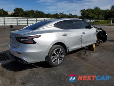 Trzecie zdjęcie samochodu z tyłu: 2021 NISSAN MAXIMA SV VIN:1N4AA6CV4MC508154 - miniatura