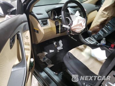 Zdjęcie 8 z 13 samochodu: 2013 HYUNDAI ELANTRA GLS VIN:KMHDH4AE9DU795703 - miniatura