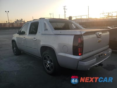 Drugie zdjęcie samochodu z przodu: 2011 CHEVROLET AVALANCHE LTZ VIN:3GNMCGE02BG305032 - miniatura
