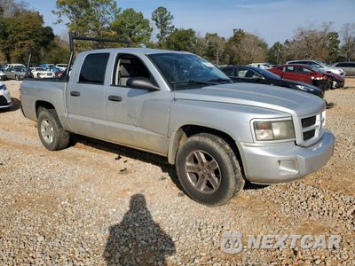 Czwarte zdjęcie samochodu z boku: 2011 DODGE DAKOTA SLT VIN:1D7RE3GK4BS577435 - miniatura