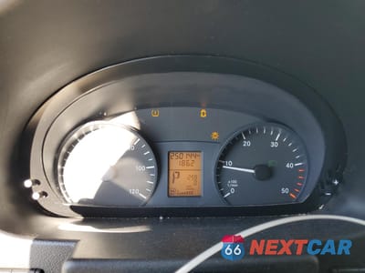 Zdjęcie 9 z 14 samochodu: 2013 MERCEDES-BENZ SPRINTER 2500 VIN:WD3PE8CC1D5804086 - miniatura