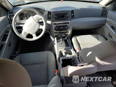 Zdjęcie 8 z 15 samochodu: 2007 JEEP GRAND CHEROKEE LAREDO VIN:1J8GR48K87C682127 - miniatura