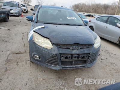 Piąte zdjęcie samochodu w środku: 2012 FORD FOCUS TITANIUM VIN:1FAHP3J28CL313497 - miniatura