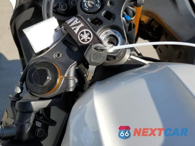 Zdjęcie 8 z 10 samochodu: 2019 YAMAHA YZFR3 A VIN:MH3RH18Y9KK001124 - miniatura