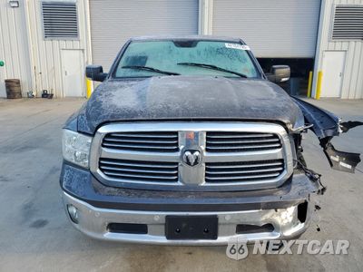 Piąte zdjęcie samochodu w środku: 2019 RAM 1500 CLASSIC SLT VIN:1C6RR7LT7KS593575 - miniatura