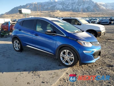 Czwarte zdjęcie samochodu z boku: 2020 CHEVROLET BOLT EV LT VIN:1G1FY6S03L4145817 - miniatura