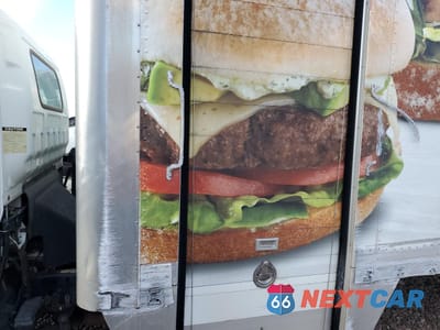 Zdjęcie 9 z 11 samochodu: 2005 ISUZU NPR VIN:4KLC4B1U35J803627 - miniatura