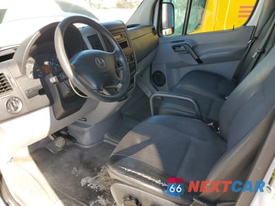 Zdjęcie 8 z 14 samochodu: 2013 MERCEDES-BENZ SPRINTER 2500 VIN:WD3PE8CC1D5804086 - miniatura