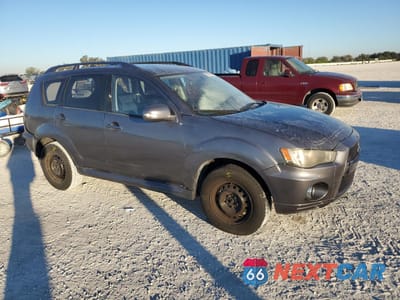 Czwarte zdjęcie samochodu z boku: 2010 MITSUBISHI OUTLANDER SE VIN:JA4AS3AW5AZ014938 - miniatura