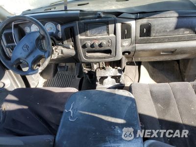 Zdjęcie 8 z 12 samochodu: 2004 DODGE RAM 1500 VIN:1B7HA18N72J118436 - miniatura
