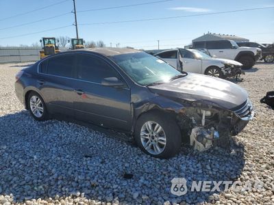 Czwarte zdjęcie samochodu z boku: 2010 NISSAN ALTIMA BASE VIN:1N4AL2AP5AN406871 - miniatura