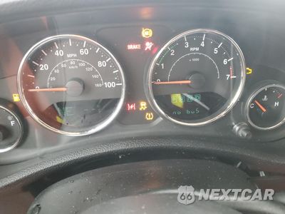 Zdjęcie 9 z 12 samochodu: 2018 JEEP WRANGLER UNLIMITED SPORT VIN:1C4BJWDG4JL911335 - miniatura