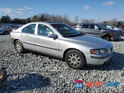 Czwarte zdjęcie samochodu z boku: 2001 VOLVO S60 VIN:YV1RS61R012067439 - miniatura