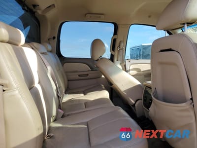 Zdjęcie 10 z 14 samochodu: 2011 CHEVROLET AVALANCHE LT VIN:3GNMCFE07BG121859 - miniatura