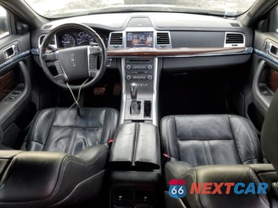 Zdjęcie 8 z 14 samochodu: 2011 LINCOLN MKS VIN:1LNHL9DR8BG607535 - miniatura