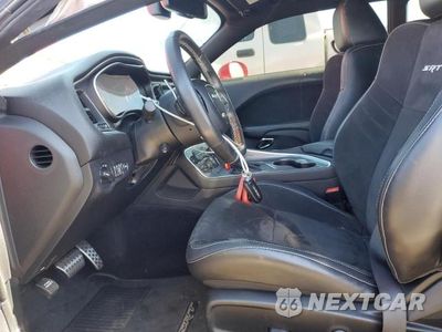 Zdjęcie 7 z 12 samochodu: 2016 DODGE CHALLENGER SRT HELLCAT VIN:2C3CDZC94GH137260 - miniatura