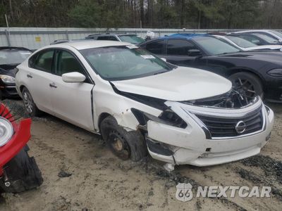 Czwarte zdjęcie samochodu z boku: 2015 NISSAN ALTIMA 2.5 VIN:1N4AL3AP7FN341499 - miniatura